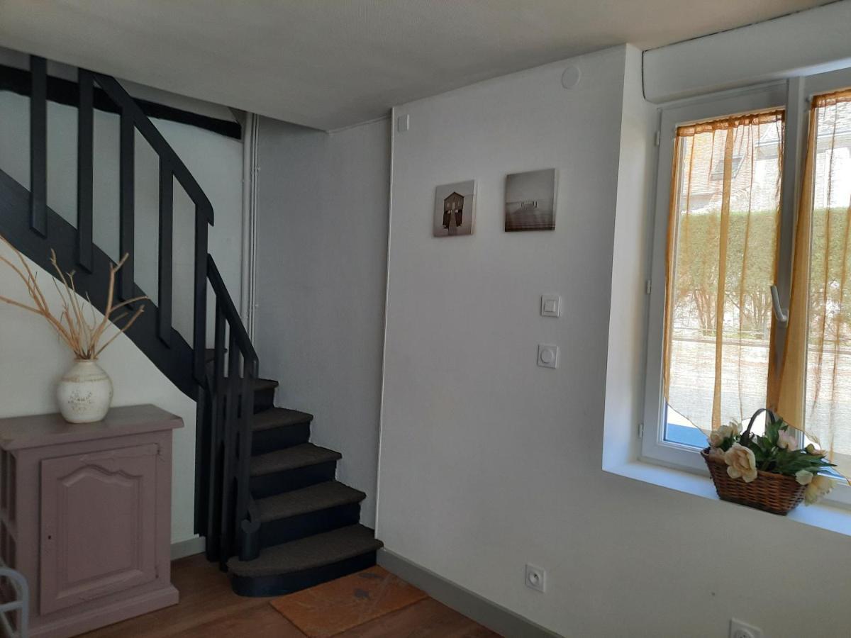 Grand Appartement Tout Confort Proche De Chambord Saint-Claude-de-Diray エクステリア 写真